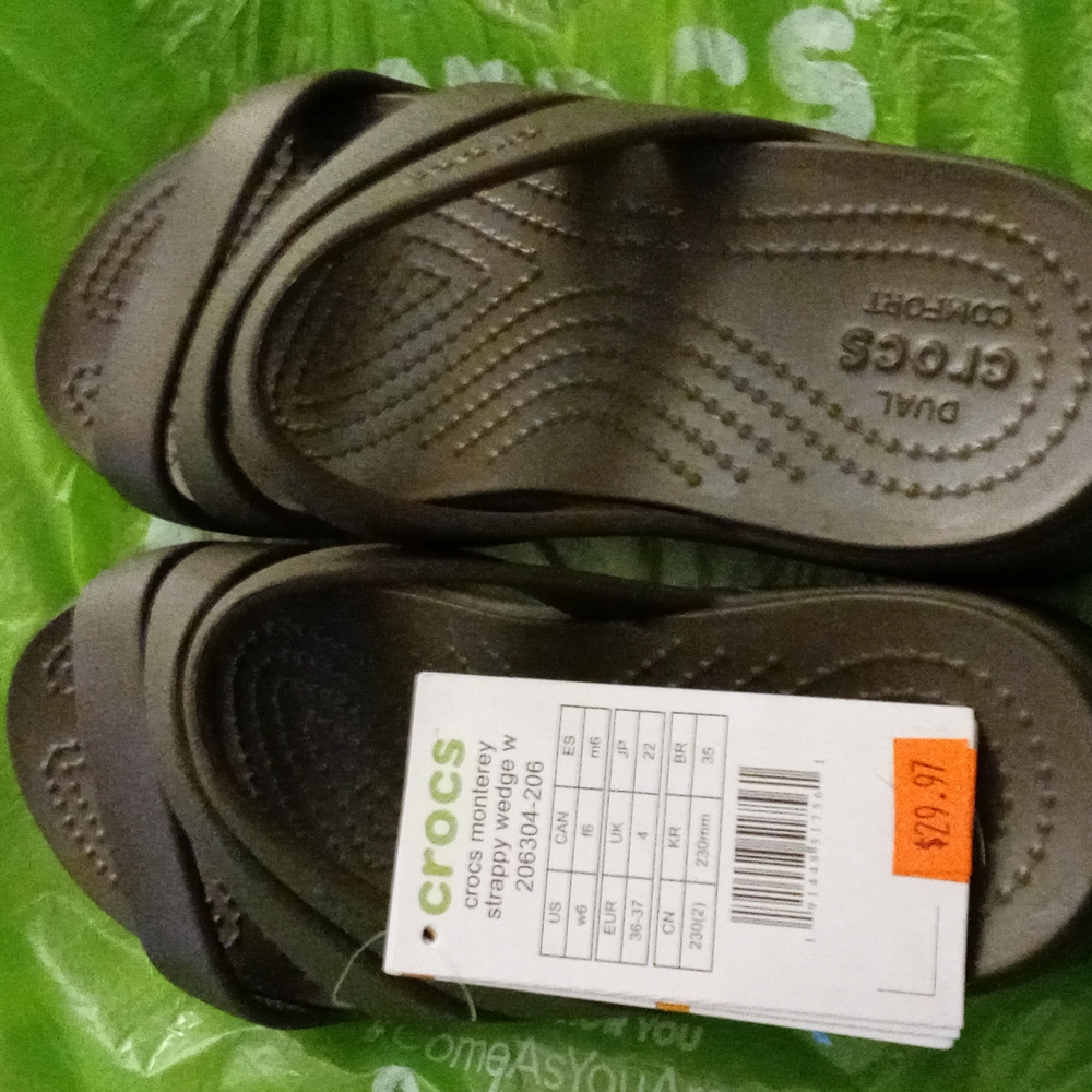Crocs strappy wedge